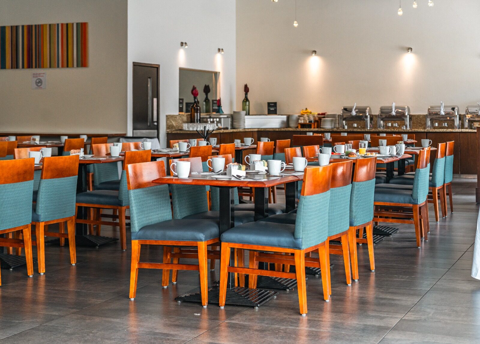 Holiday Inn Patria — dining